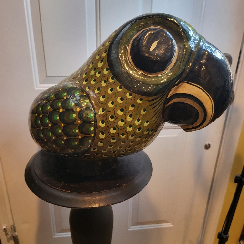 Extra Large Vintage Paper Mache Hand Painted Parrot 22" - Picture 4 of 14